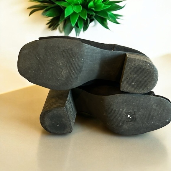 Carlos by Carlos Santana Talana Peep Toe Booties - Picture 5 of 6